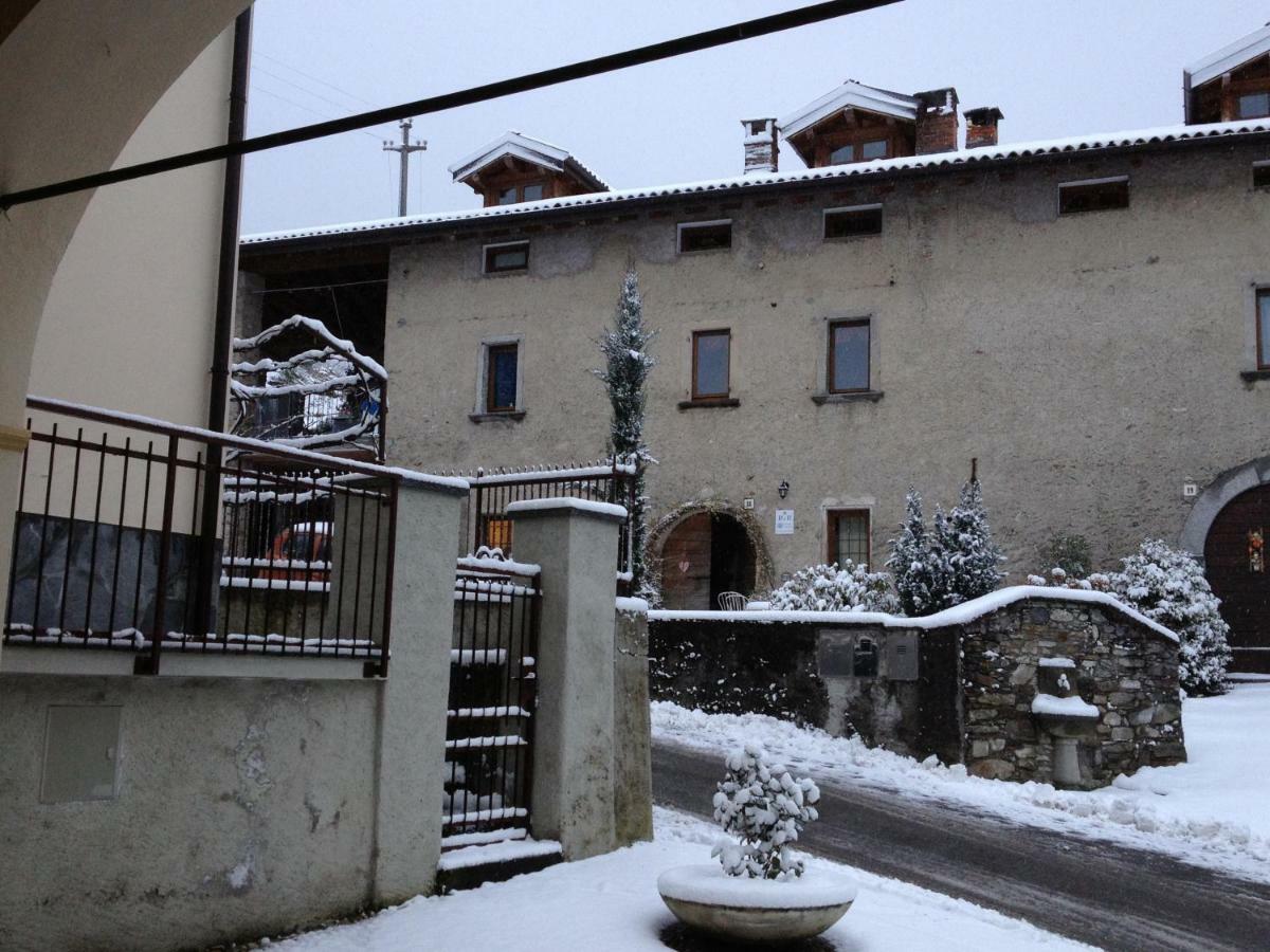 La Tana Del Ghiro Bed & Breakfast Porto Valtravaglia Luaran gambar